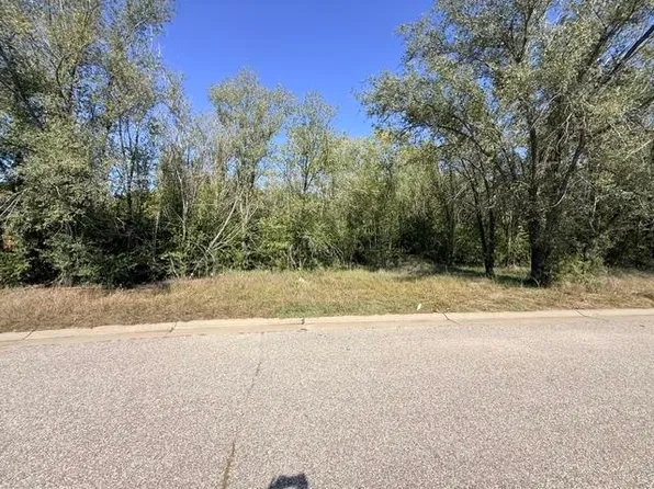 17 S Osage Cir, Wichita, KS 67217