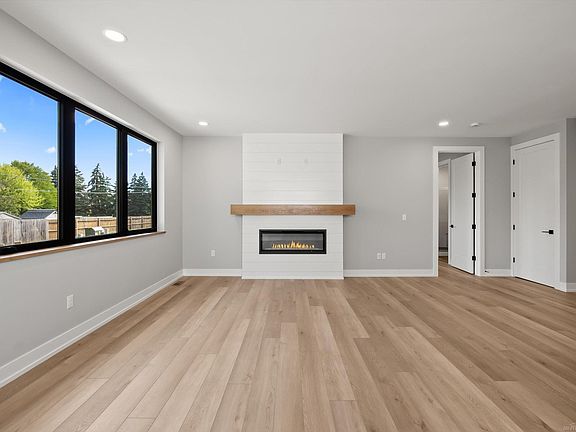 3rd image of 5811 Heights Dr Unit 4/building 2