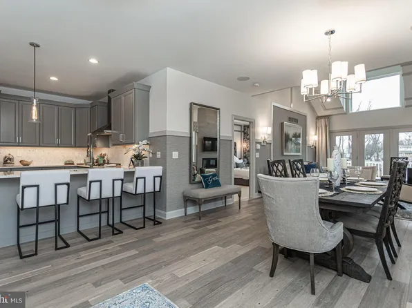 13 Spring Mill Dr #15, Warminster, PA 18974