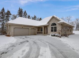W130N6375 River Dr, Menomonee Falls, WI 53051