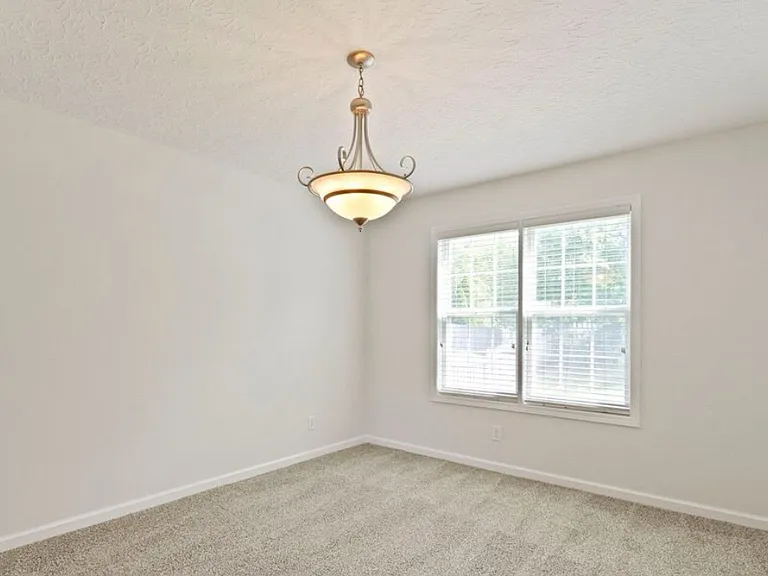 10411 Packard Dr — Photo 6