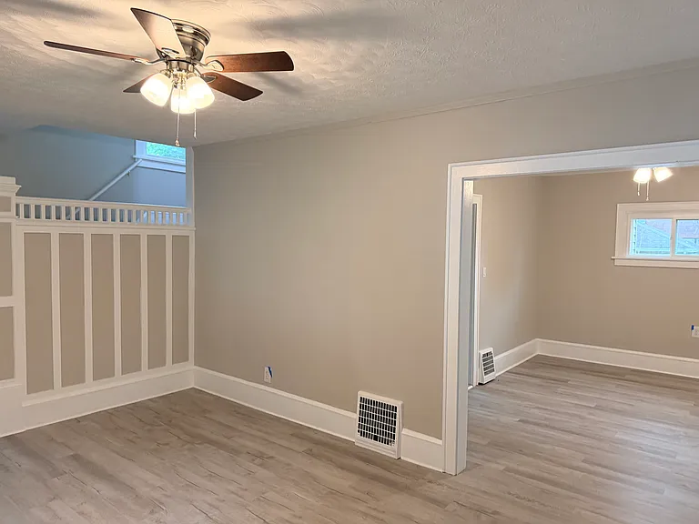 1146 Florida Ave — Photo 2