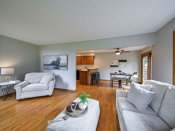 3rd image of 1720 Kresswood Dr
