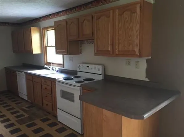 162 N Gilbert St, Clinton, IN 47842