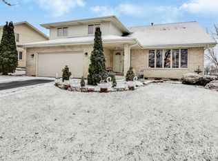1341 E North St, Lockport, IL 60441