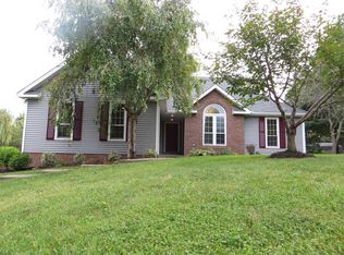 135 Charlotte Cir, Elizabethtown, KY 42701