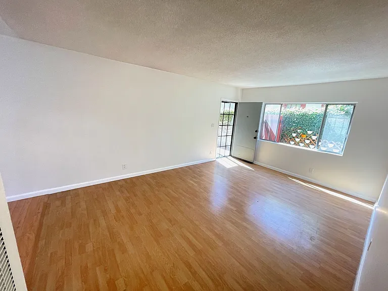 3607 Schaefer St — Photo 5
