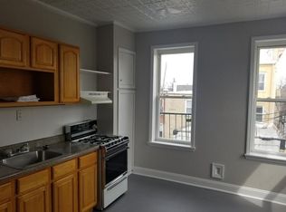 1904 Grove St APT 2, Oshkosh, WI 54901