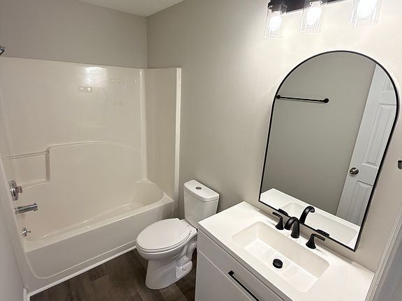 4th image of 313 Whitehead Rd #B