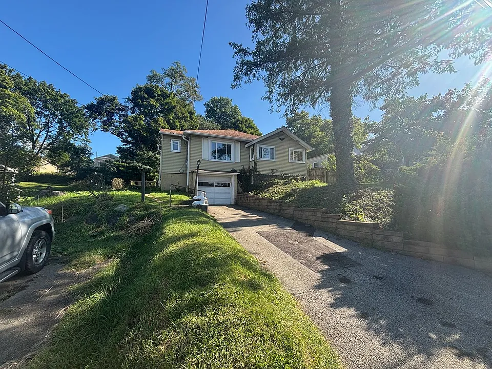 217 Rosecrest Dr