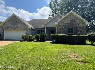 5 Woodhaven Garden Cir, Jackson, MS 39206