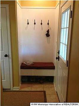 5th image of 3805 E Pointe Dr