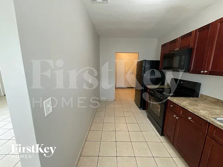 1350 NW 132nd Ter — Photo 7