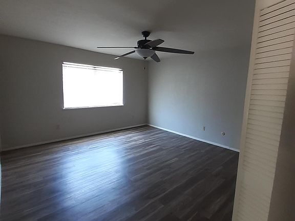 5th image of 7101 Knight Dr