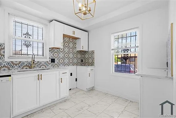 3 bed, 1265 sqft, $1,700 — Photo 4