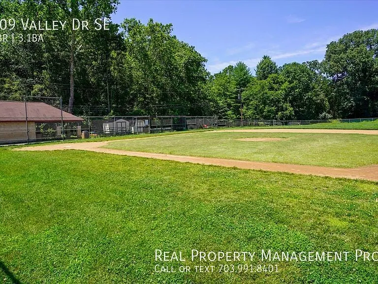609 Valley Dr SE — Photo 46