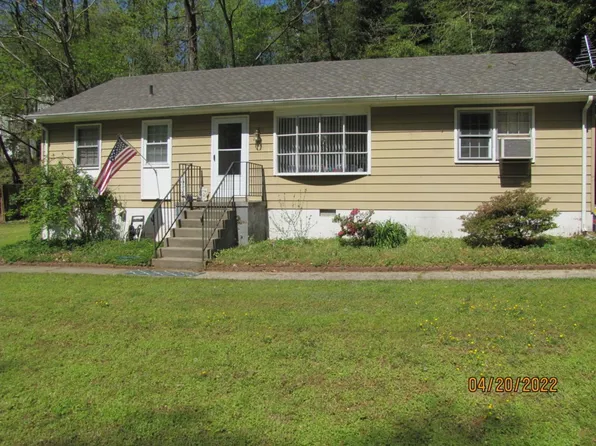 6618 Davis Rd, Quinton, VA 23141