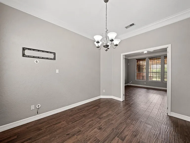 1207 Wildewood Ct — Photo 10