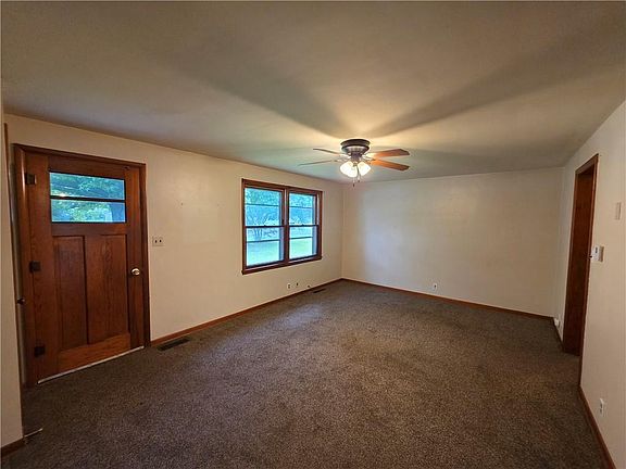 5th image of 210 W Fields Blvd