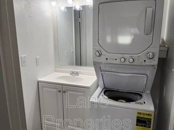 5th image of 211 Cypress St #7