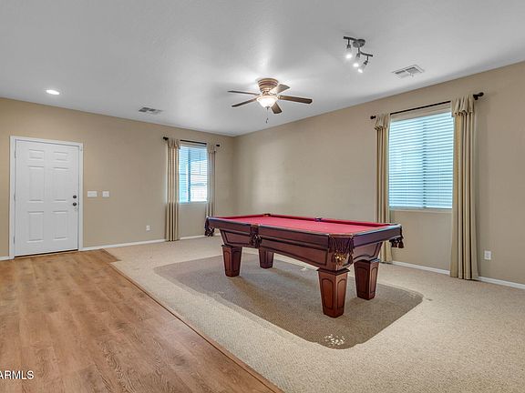 4th image of 1087 E NICKLEBACK Street