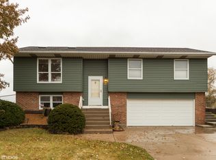 19805 S Glasgow Dr, Frankfort, IL 60423