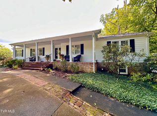 1518 Robin Hood Ln, Johnson City, TN 37604