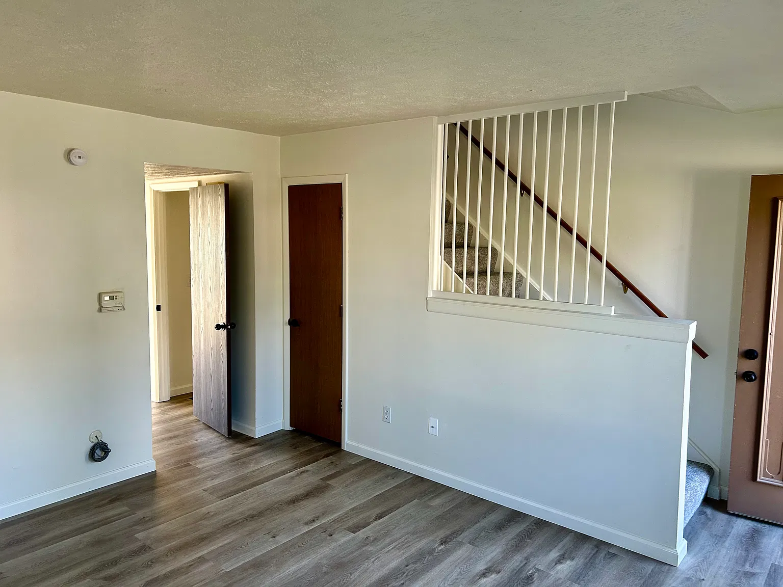 2 bed, 1.5 bath, 1100 sqft, $1,350 — Photo 2