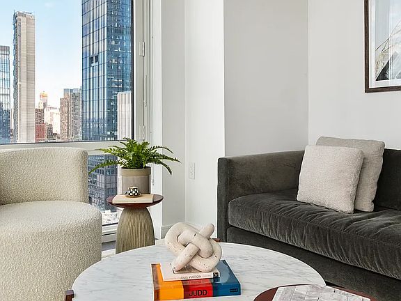 5th image of 606 W 30th St #25C