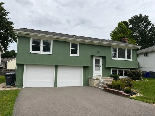 2100 E Taylor Dr, Olathe, KS 66062