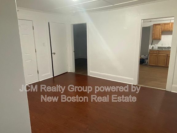 3rd image of 133 Chestnut St