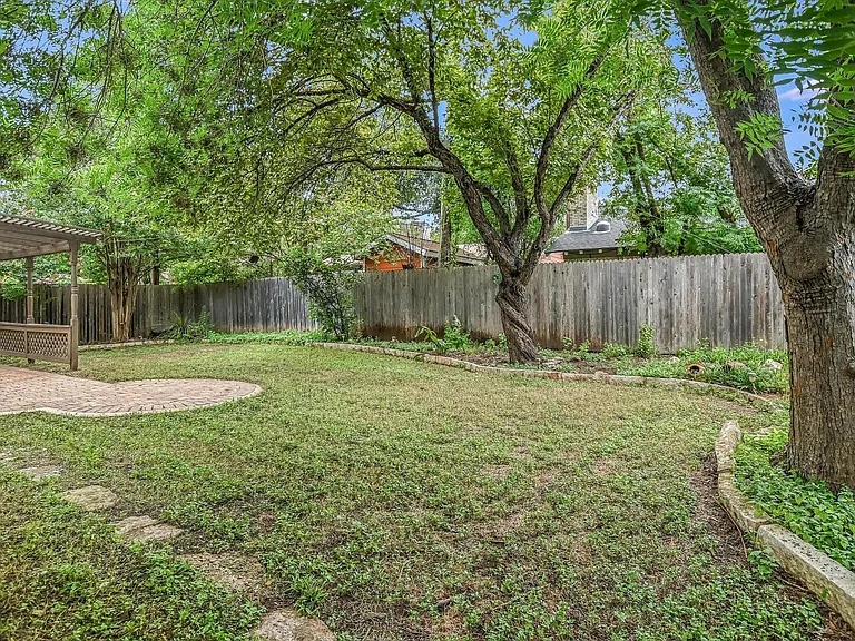 8617 Little Laura Dr — Photo 18