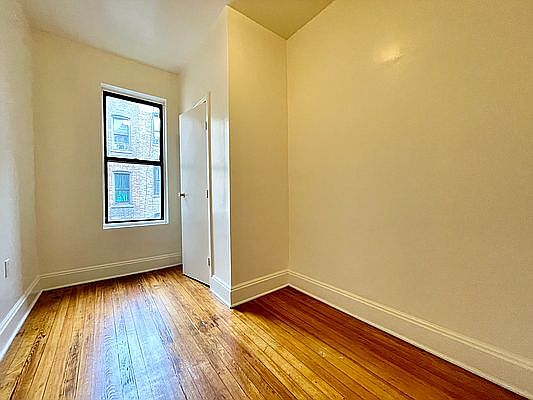 5th image of 15 Wadsworth Ave #4AA