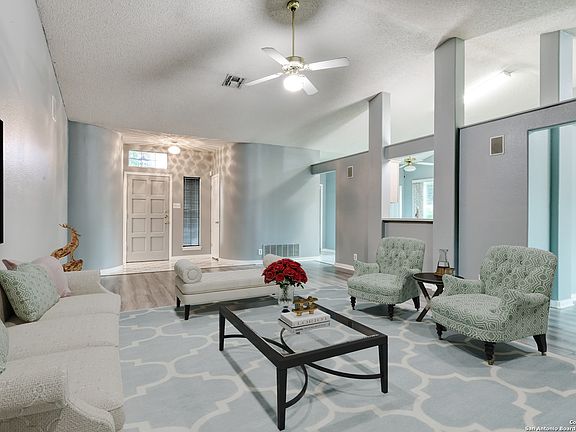 3rd image of 6163 HERITAGE PLACE DR