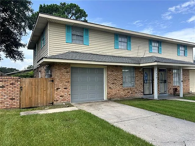 3 bed, 2.0 bath, 2912 sqft, $1,750 — Photo 2