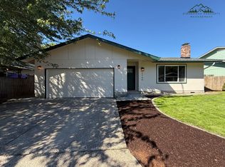 3749 Kevington Ave, Eugene, OR 97405