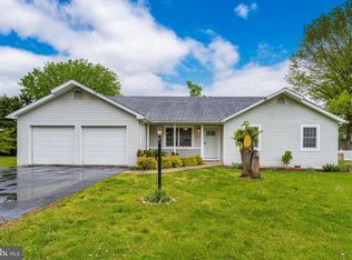 153 Dartmouth Ln, Falling Waters, WV 25419