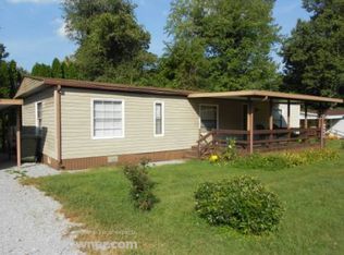 125 Trails Peak Ln, Hendersonville, NC 28739
