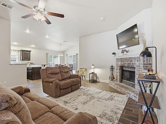 2nd image of 1113 Chesterfield Dr