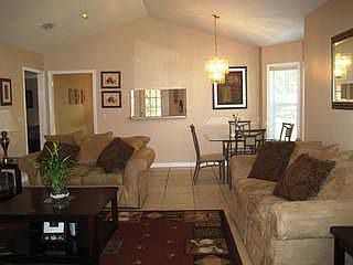3rd image of 4592 Deslin Dr