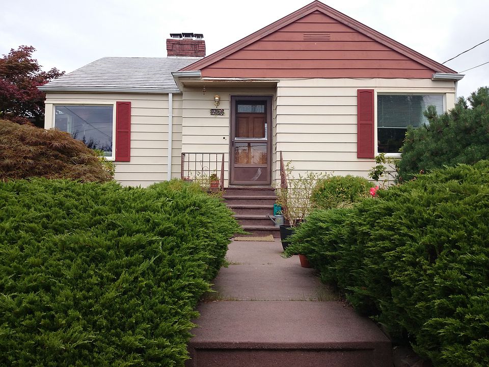 2nd image of 4108 SW Monroe St