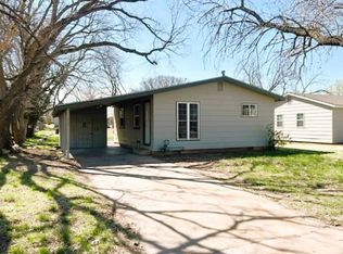 720 E 8th St, Wellington, KS 67152
