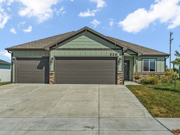 338 W 25th St, Eudora, KS 66025