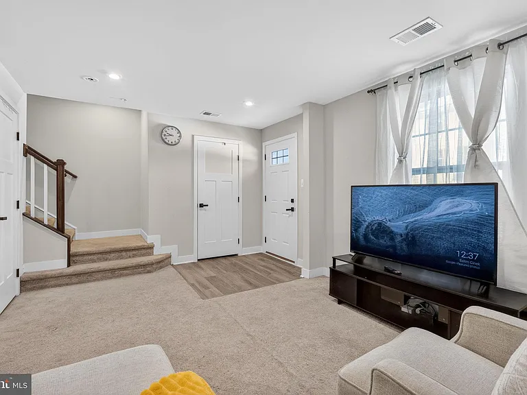 9599 Tall Oaks Rd — Photo 5