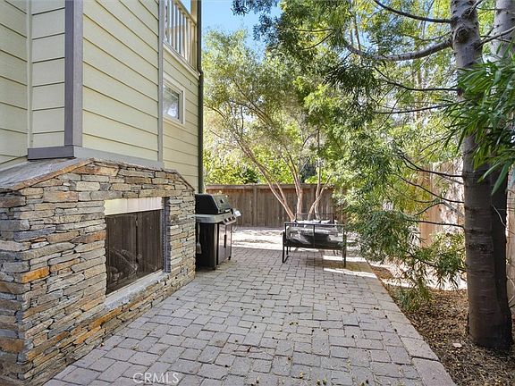 4th image of 879 Islay St