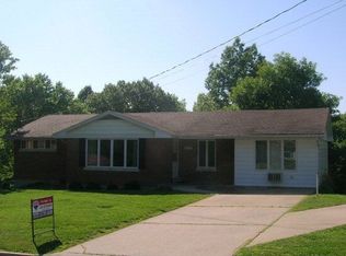 214 Tomahawk Rd, Jefferson City, MO 65101
