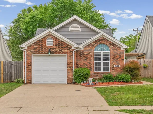 302 Northwind Dr, Hopkinsville, KY 42240