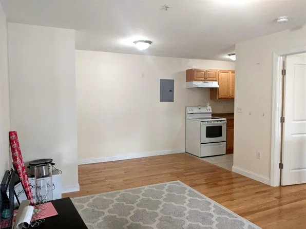 104 Highland Ave, Somerville, MA