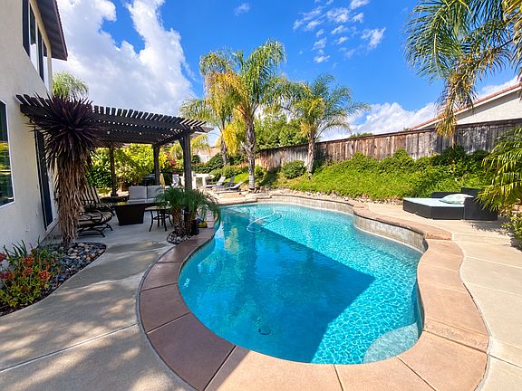 3rd image of 23828 Cloverleaf Way