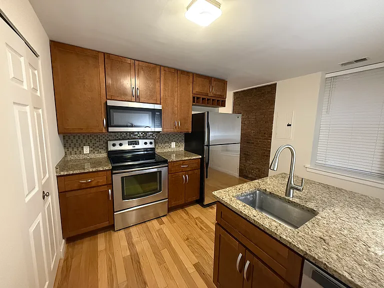 1900 Sidney St #D — Photo 6